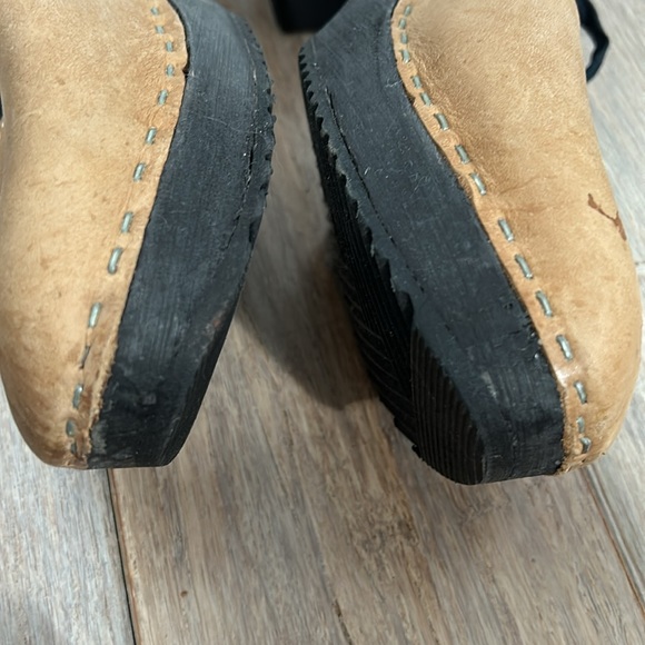 Painted Floral Leather Front Tie Clogs w black sole size 40 US 9 - Picture 12 of 17